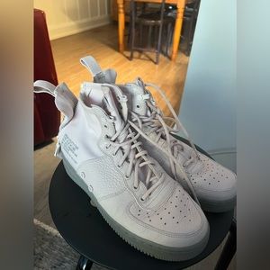 Nike Air Force Woman’s Shoes